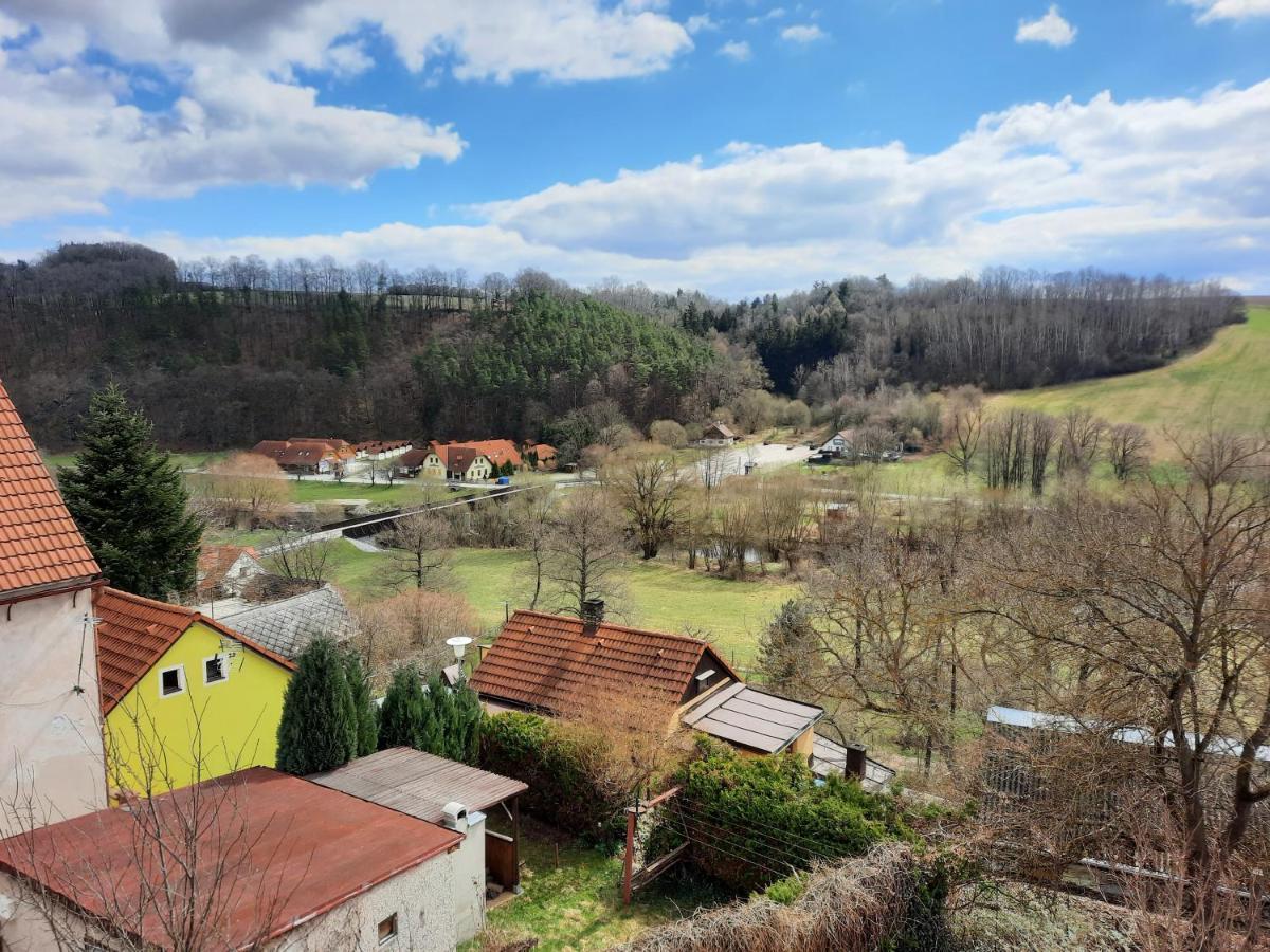 Penzion Zahrada nad řekou, restaurace a kavárna - PARKOVÁNÍ GRÁTIS Zlatá Koruna Exterior foto